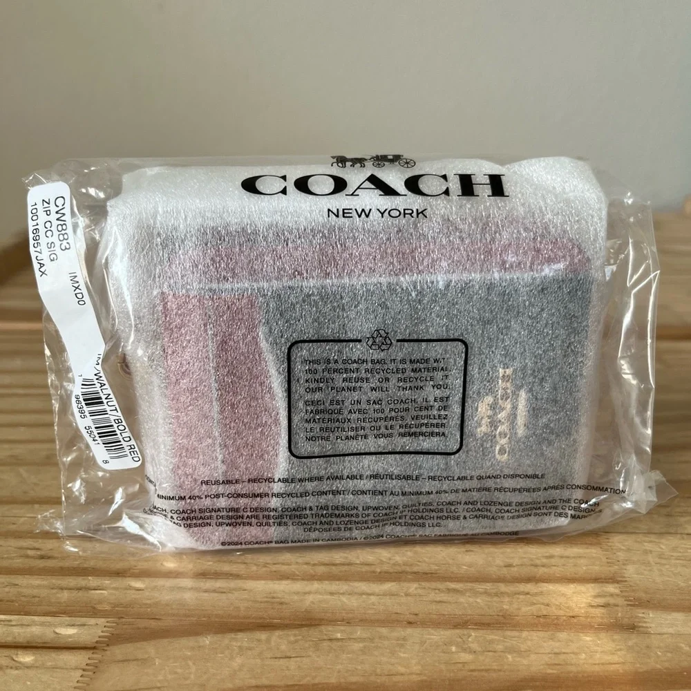 Coach card case🎈🎈 - Picture 9 of 9